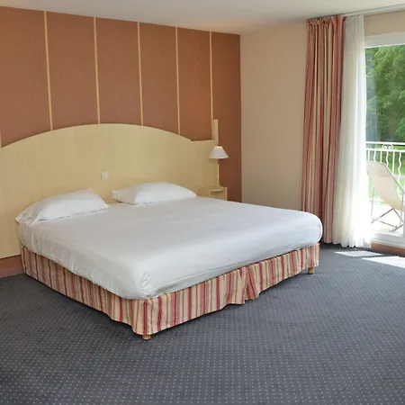 Western Golf D'albon Hotel 3*