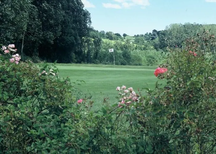 فندق Western Golf D'albon Albon