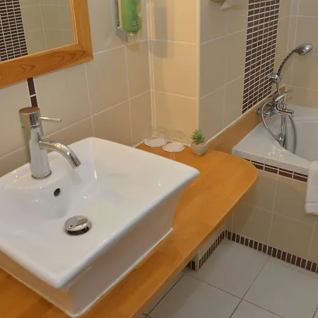 Domaine Golf Szálloda 3*